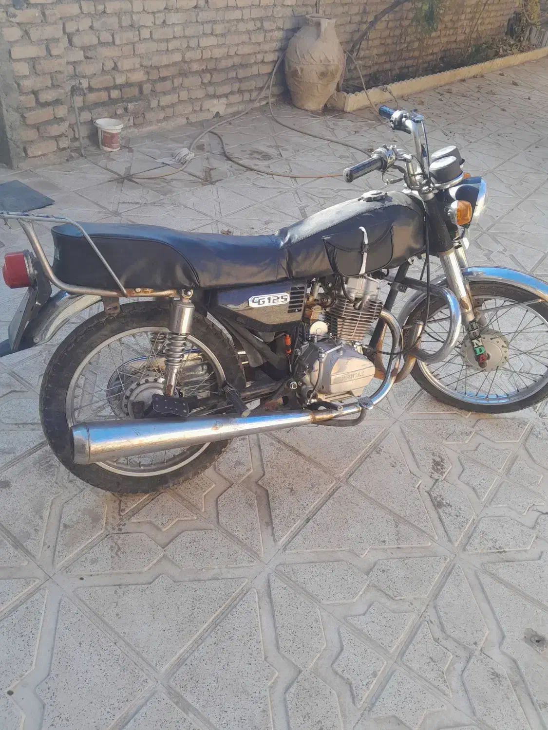 موتور|موتورسیکلت|نیشابور, گنبد سبز|دیوار