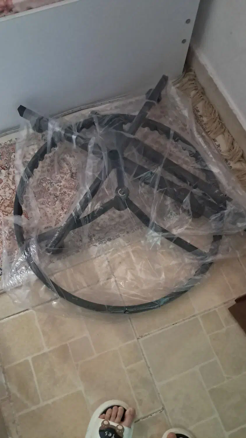 رگال گردان|بندرخت و رخت‌آویز|پرند, فاز ۴|دیوار