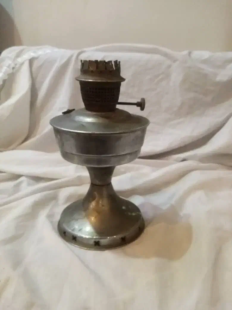 چراغ گردسوز|کلکسیون اشیاء عتیقه|هشتگرد, مدرس|دیوار