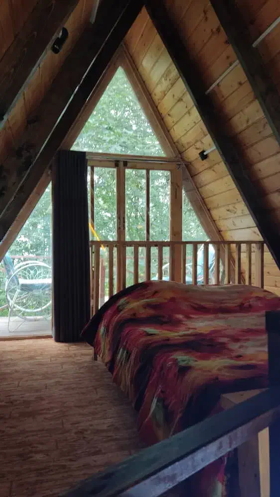 کلبه سوئیسی ۲خواب|اجارهٔ کوتاهمدت ویلا و باغ|نشتارود, |دیوار