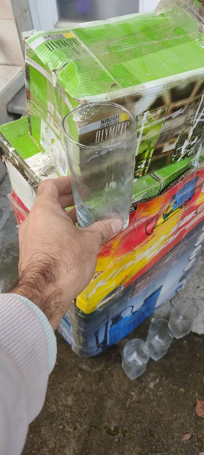 ۸۰ عدد لیوان دسته دوم|ظروف سرو و پذیرایی|رشت, منظریه|دیوار