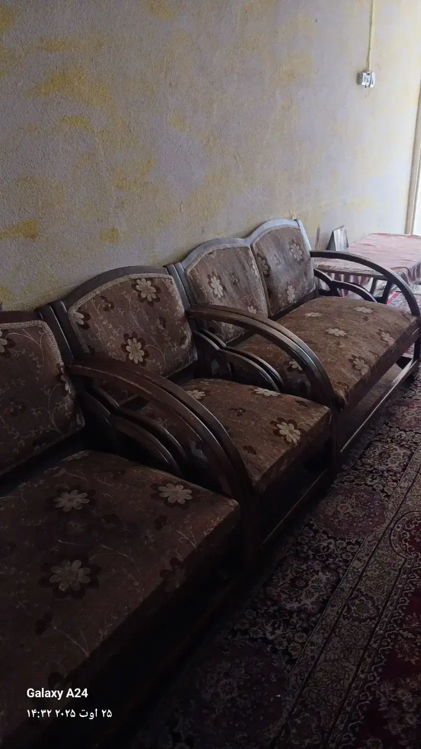 مبل ۷ نفره چوبی قیمت مناسب|مبلمان خانگی و میز عسلی|شیراز, ابیوردی|دیوار