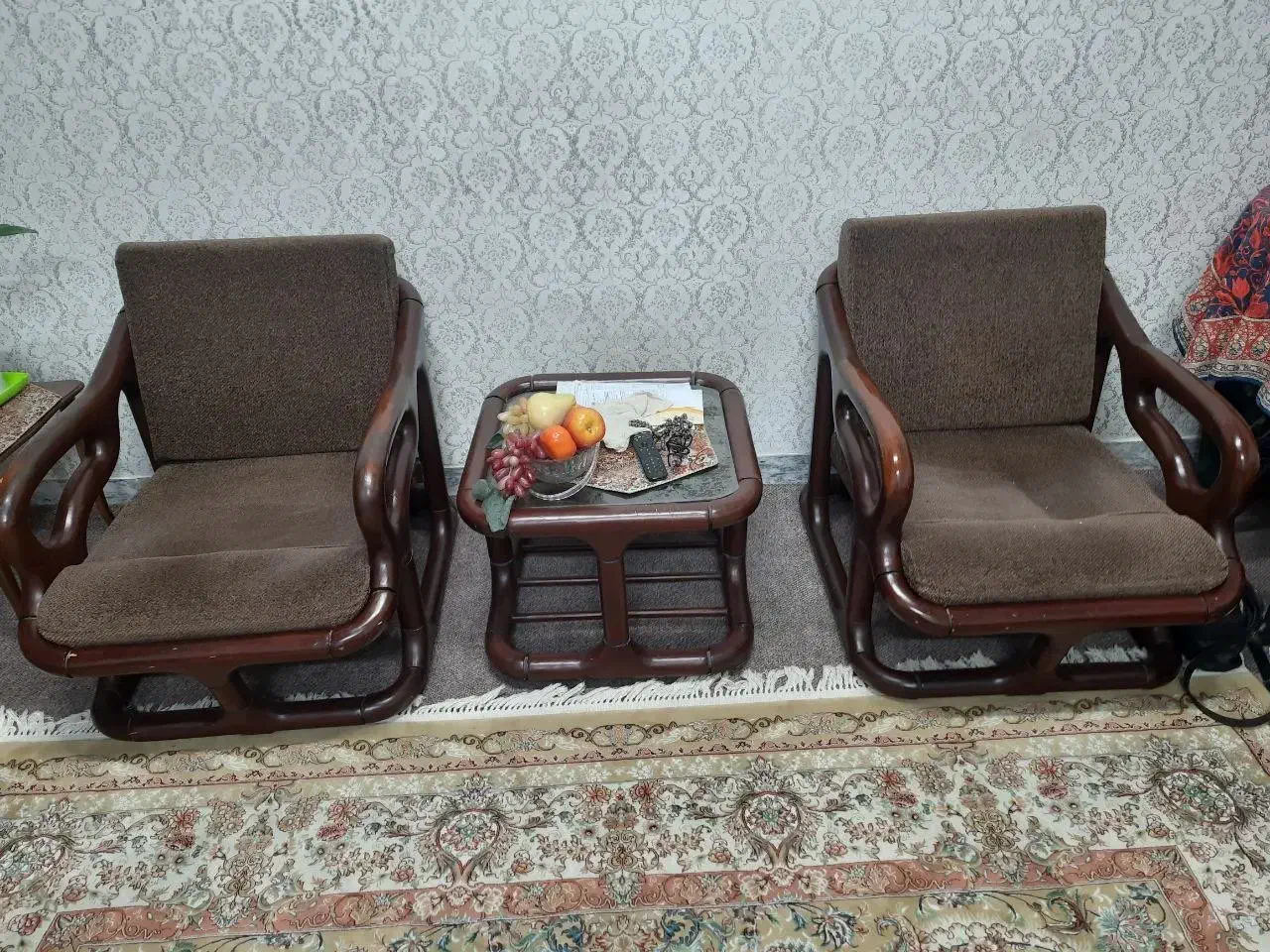 مبل راحتی|مبلمان خانگی و میز عسلی|رشت, دیانتی|دیوار