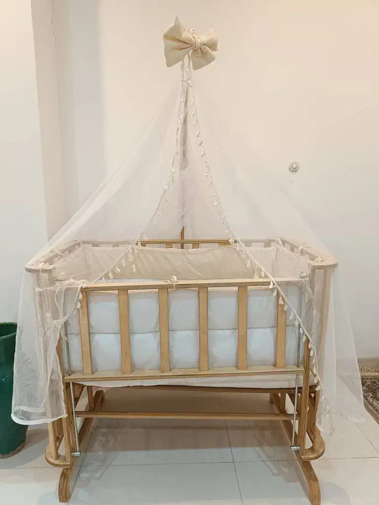 تخت کنار مادر|تخت و صندلی بچه|ورامین, ورامین|دیوار