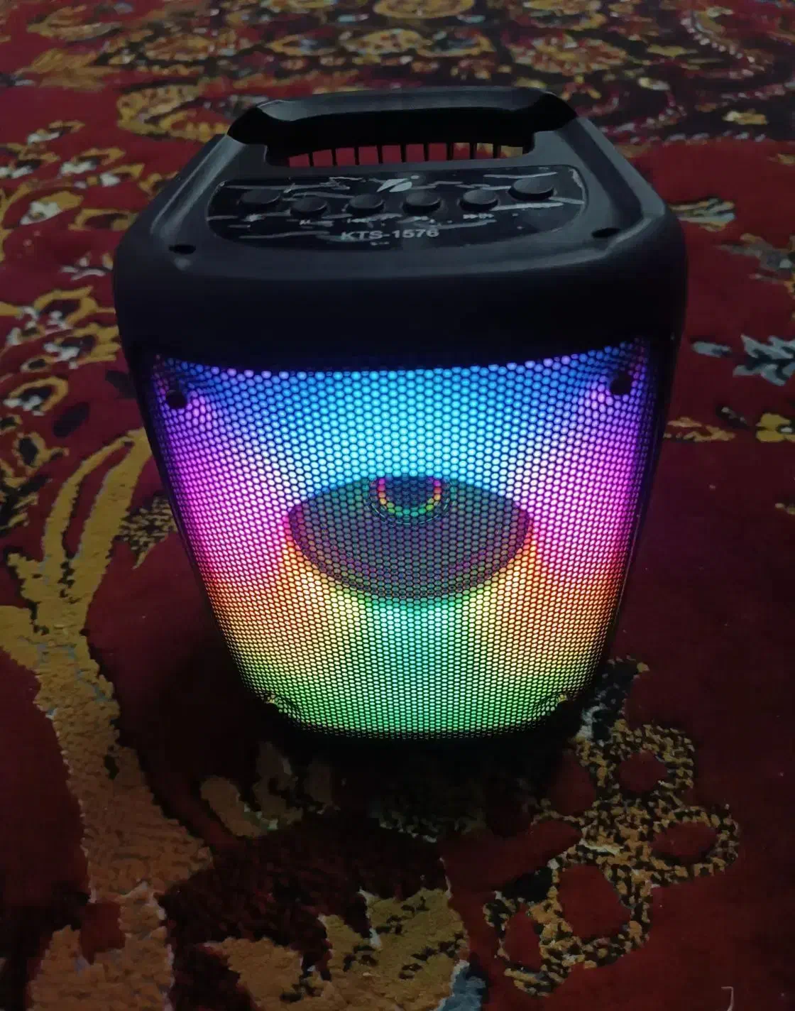 اسپیکر با رقص نور|سیستم صوتی خانگی|زرند, |دیوار