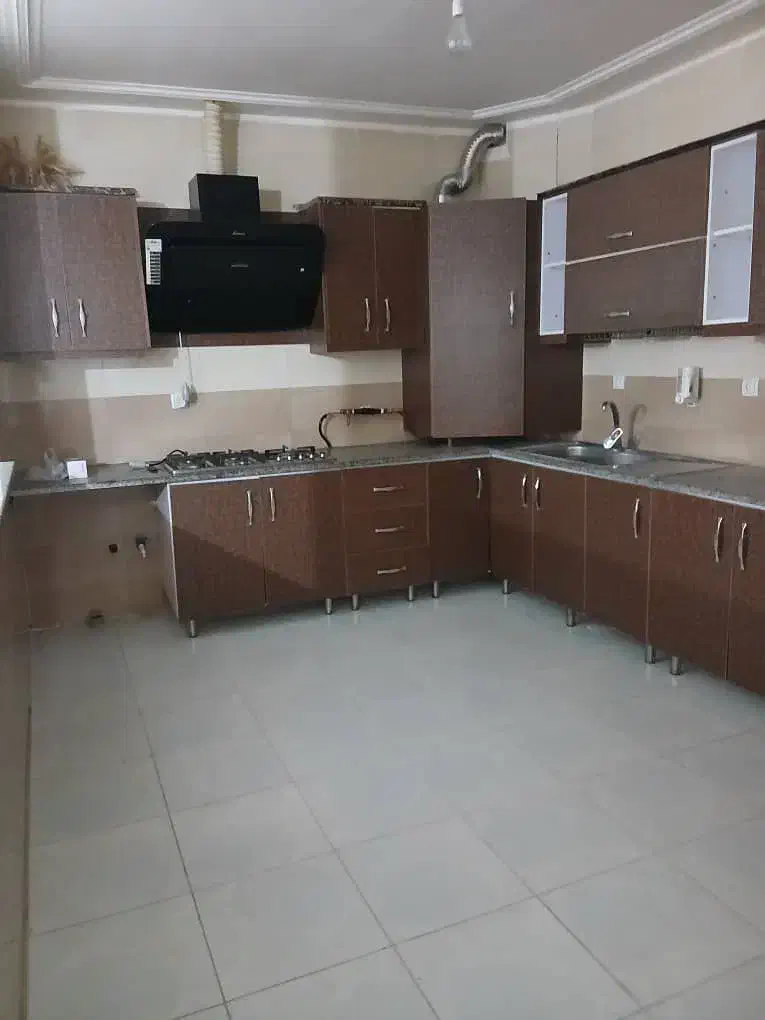 رهن اجاره منزل فیروزآباد سرمیدان درب حیاط 250متری|اجارهٔ خانه و ویلا|فیروزآباد (فارس), |دیوار