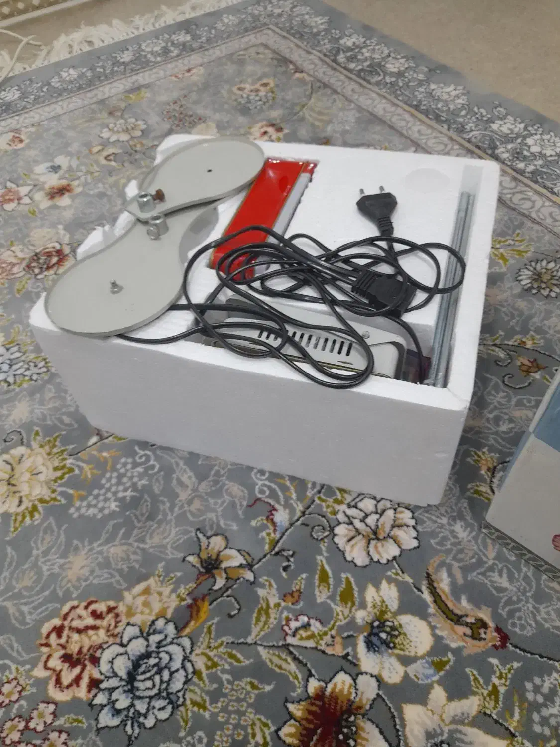 دوعددچرخ خیاطی فروشی|چرخ خیاطی و ریسندگی|اندیکا, |دیوار