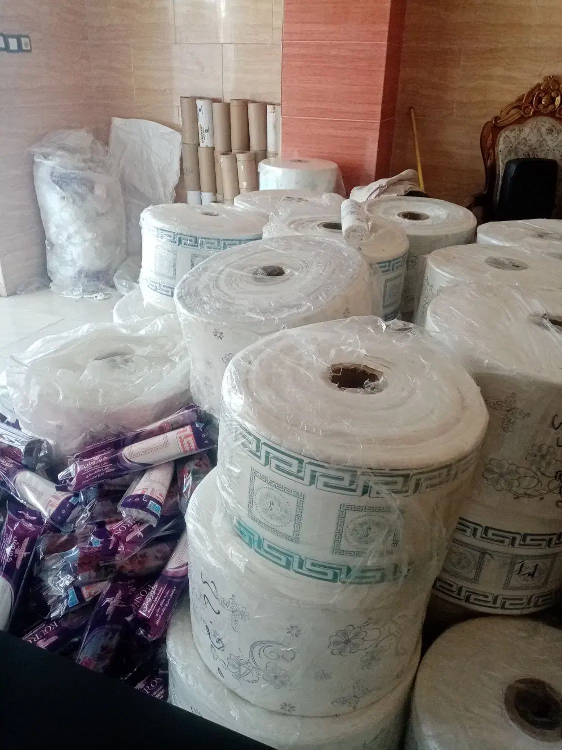 تولیدی سفره یک بار مصرف|ظروف نگهدارنده، پلاستیکی، یکبارمصرف|رشت, جانبازان|دیوار