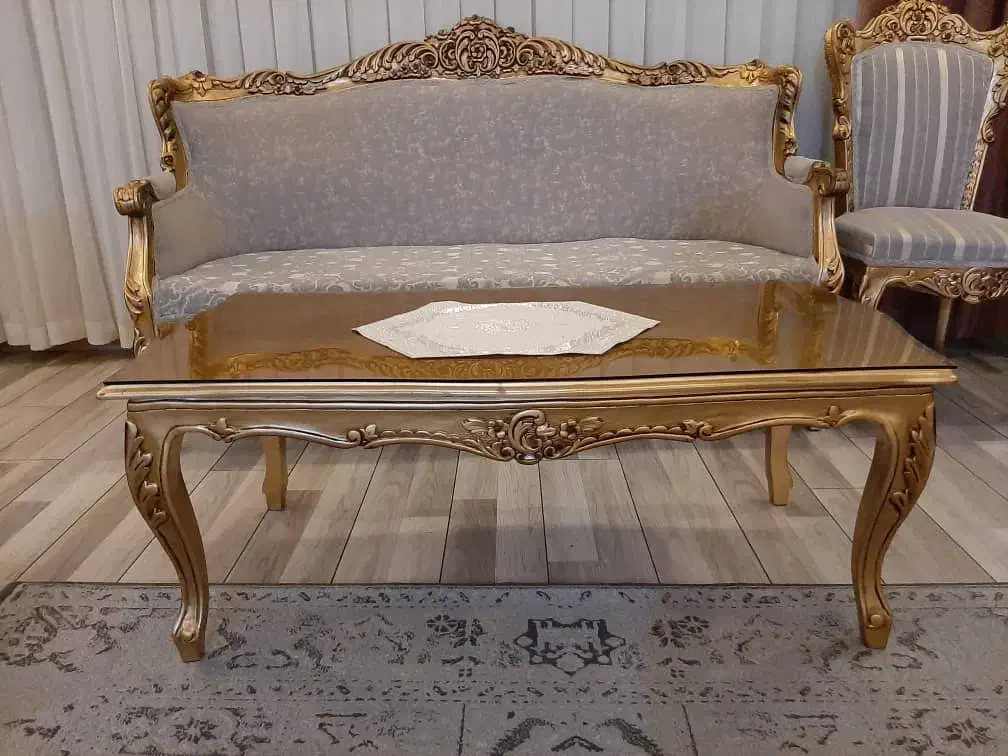 مبل و میز نهار خوری بدون کوچک ترین اسیبی|مبلمان خانگی و میز عسلی|رشت, کاکتوس|دیوار