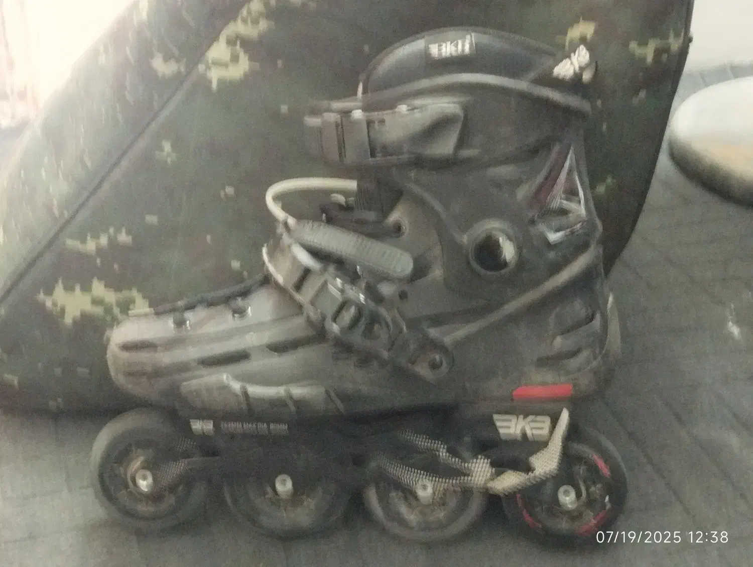 فروش فوری کفش اسکیت|دوچرخه، اسکیت، اسکوتر|قم, نیروگاه|دیوار