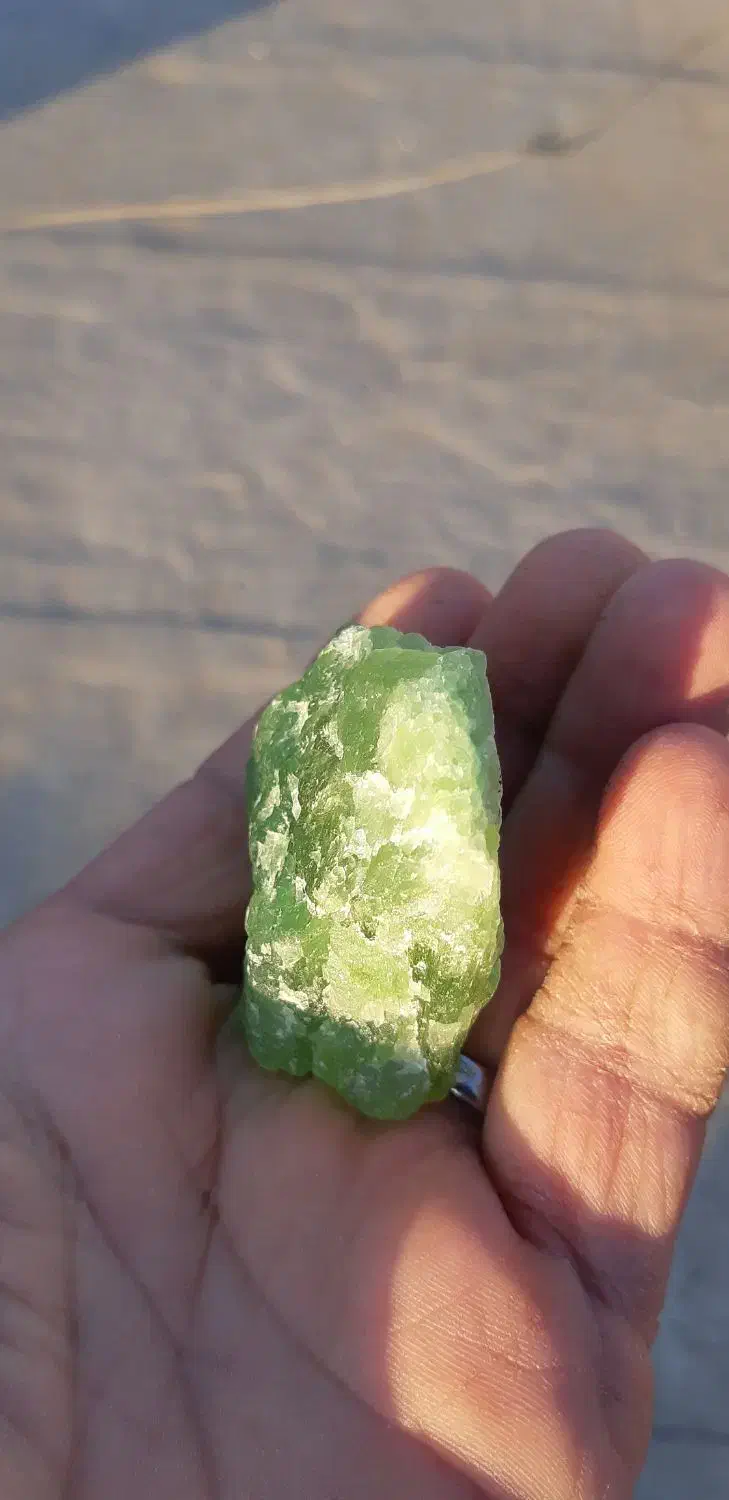 سنگ زمردپنجشیرافغان وسنگ یشم اوپال سختی ۹|کلکسیون اشیاء عتیقه|بروجرد, |دیوار