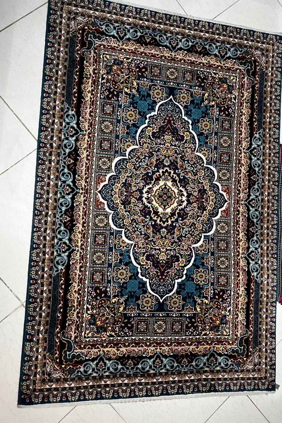 فرش نه متره یک عدد/ فرش یک در یک و نیم دو عدد|فرش|سمنان, |دیوار