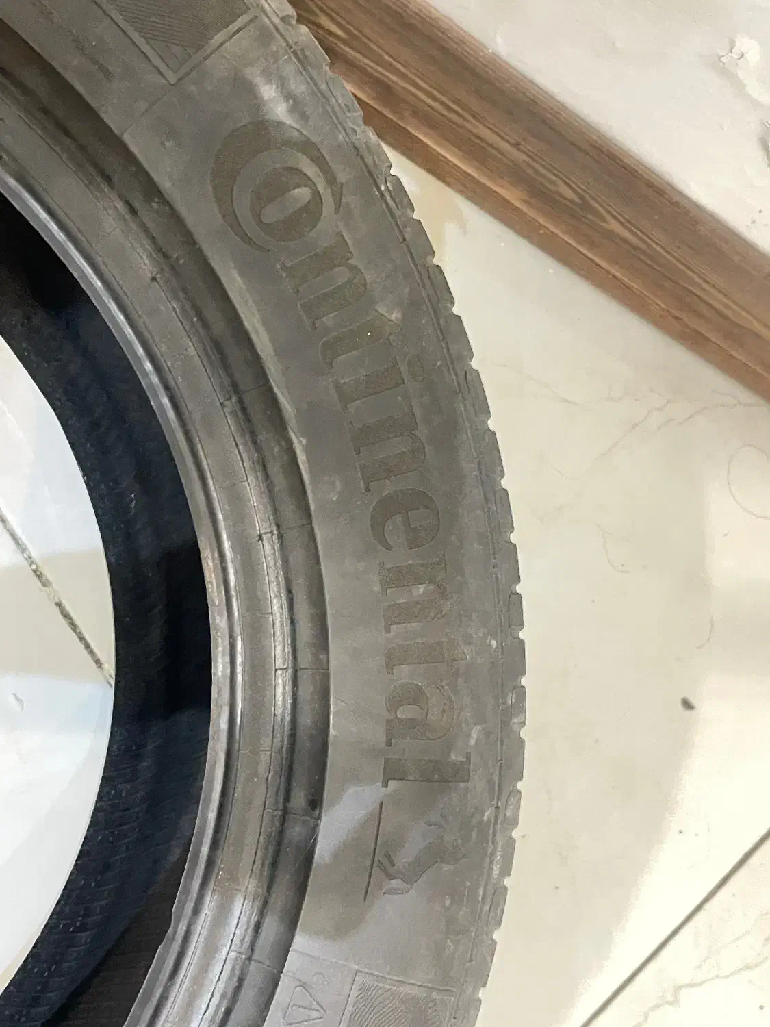 لاستیک ماشین کنتیننتال|قطعات یدکی و لوازم جانبی|تهران, دهقان|دیوار