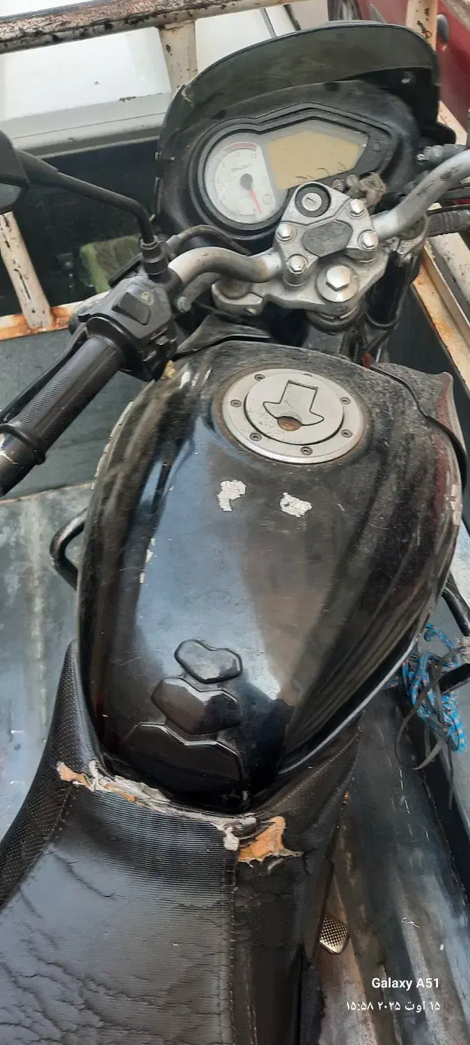 پالس ۲۰۰|موتورسیکلت|تهران, میدان ولیعصر|دیوار