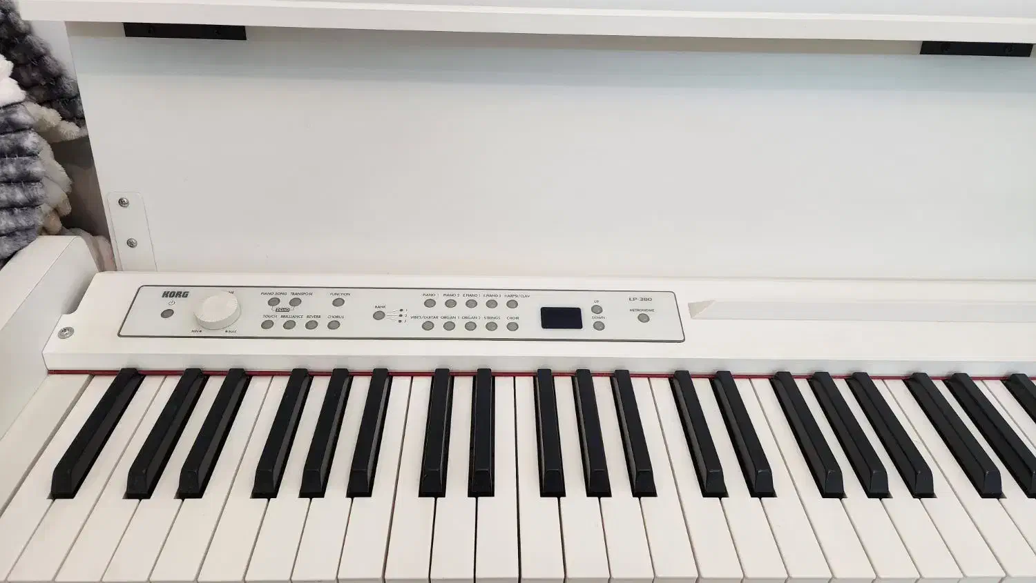 پیانو کرگ lp380 ژاپنی|پیانو، کیبورد، آکاردئون|شیراز, شهرک امیر کبیر|دیوار