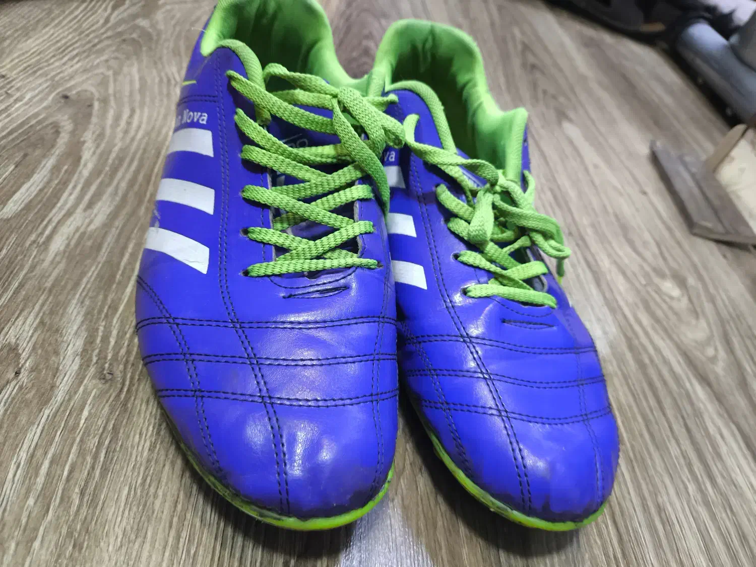 فروش کفش آدیداس مخصوص فوتبال|کیف، کفش، کمربند|تهران, سعادتآباد|دیوار