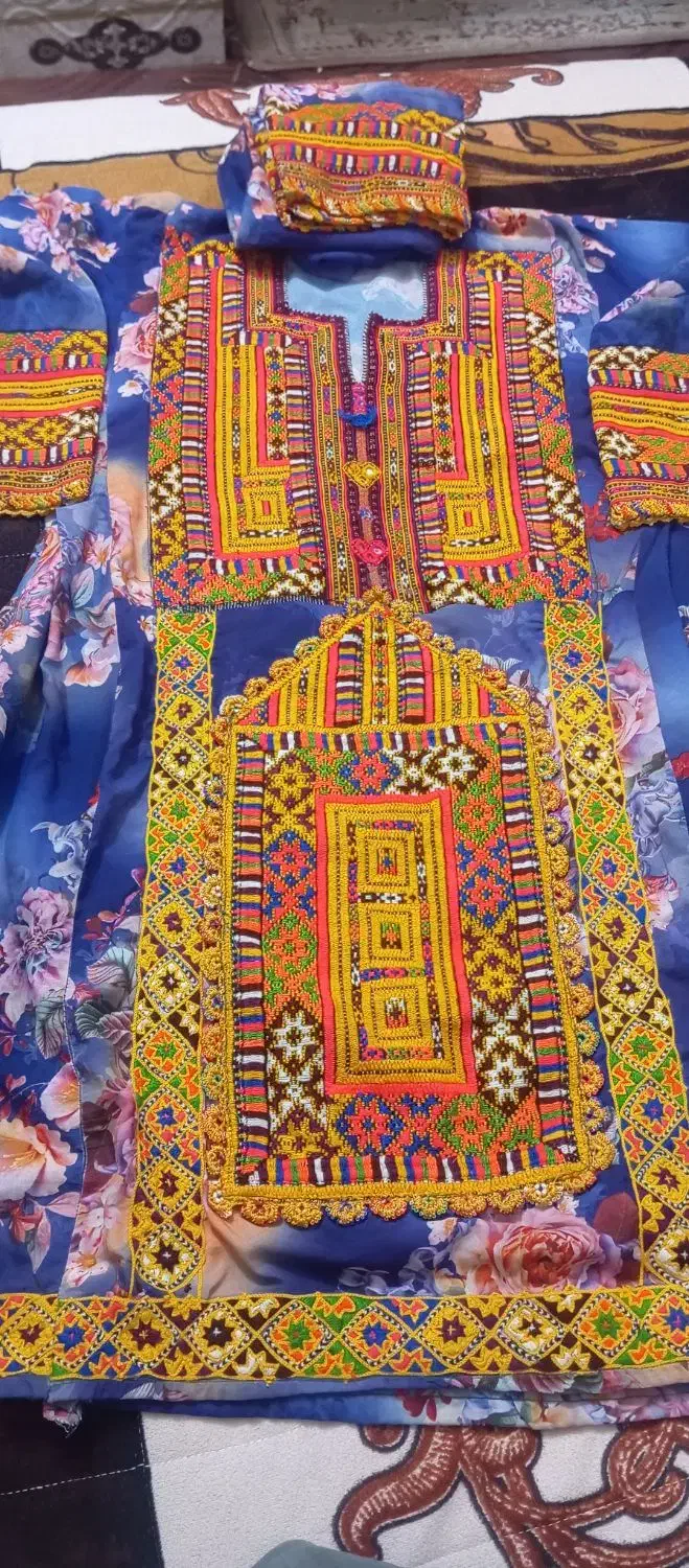 لباس بلوچی|لباس|چابهار, |دیوار