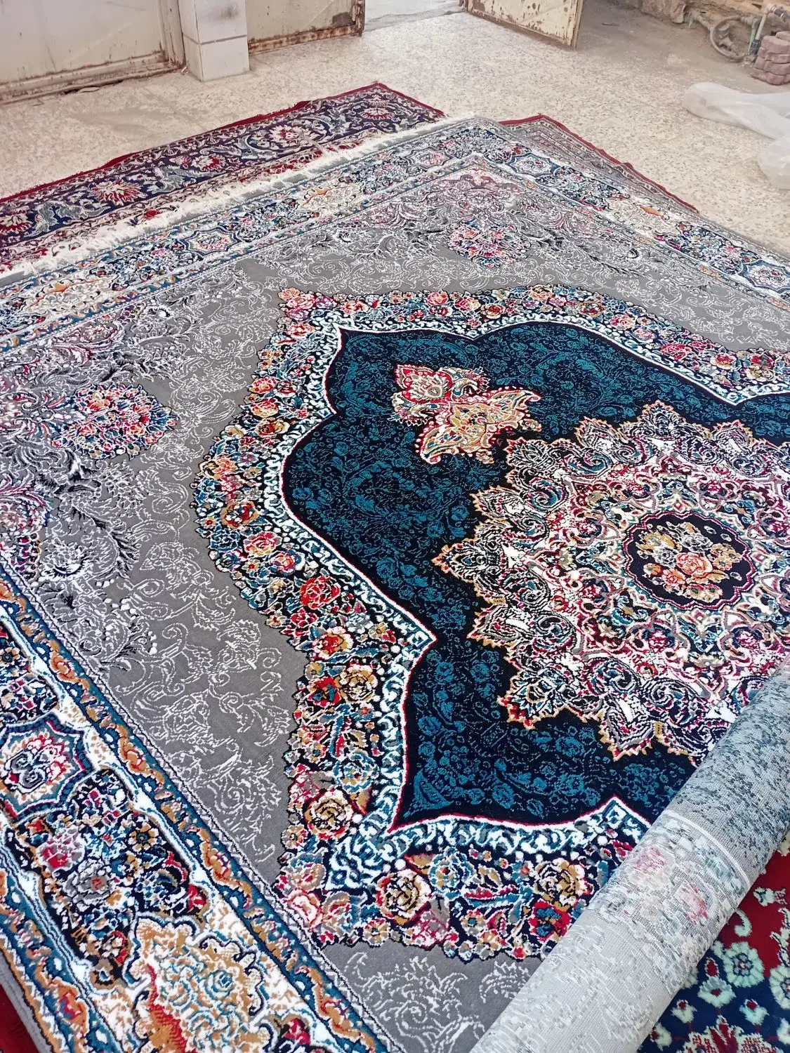 فروشگاه فرش وموکت عرشیا،کناره تشک پشتی نقدو اقساط|فرش|امیدیه, |دیوار