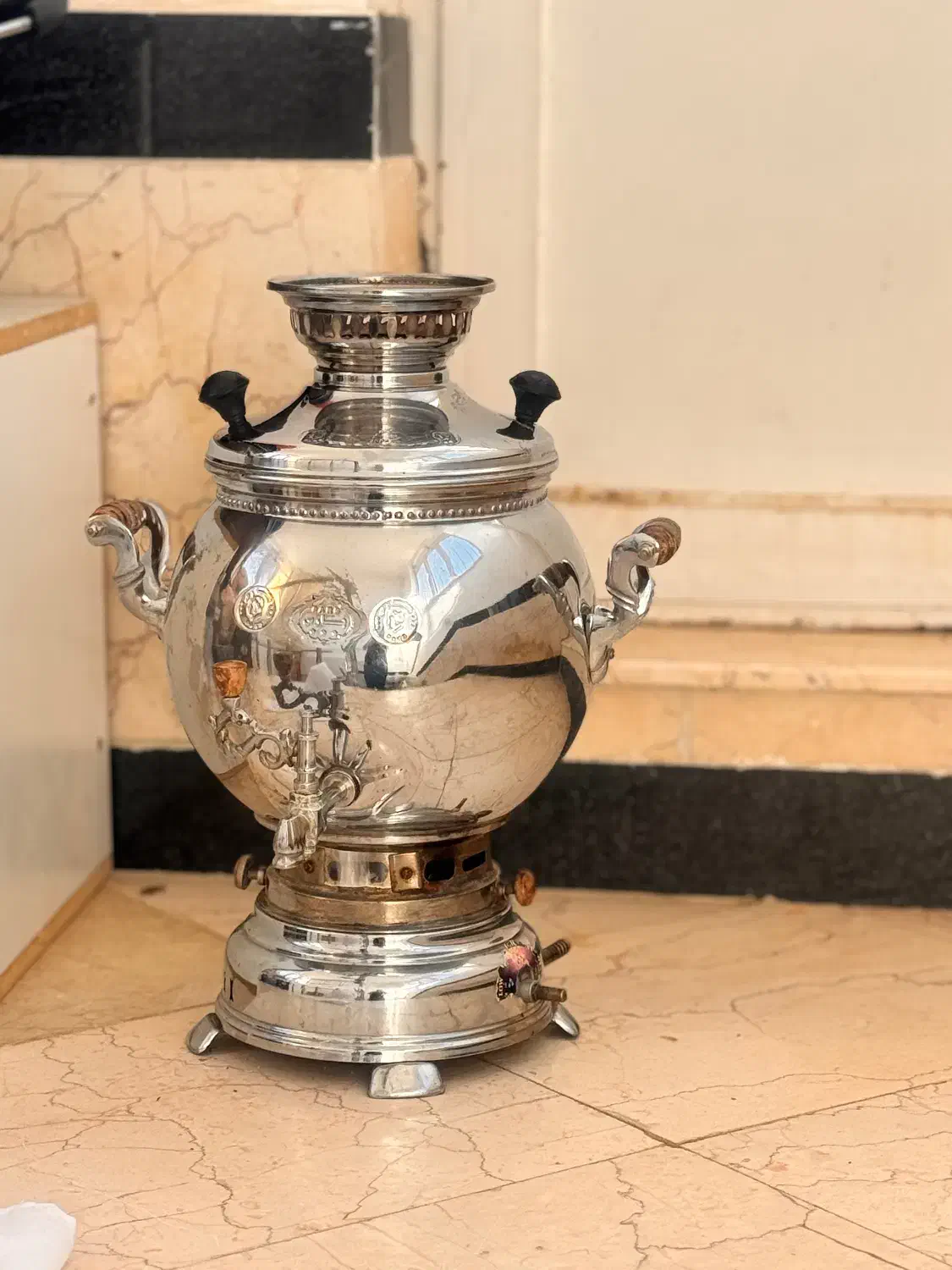 سماور|سماور، چایساز، قهوهساز|مهاباد (آذربایجان غربی), |دیوار