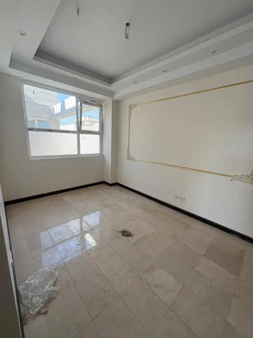 ۱۳۰ متر  نوساز کلید نخورد