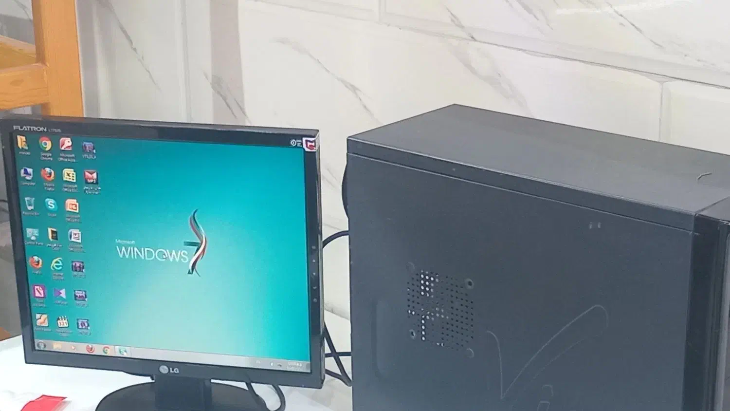 مانیتور ۱۷ اینچ ال جی|رایانه رومیزی|گمیشان, |دیوار