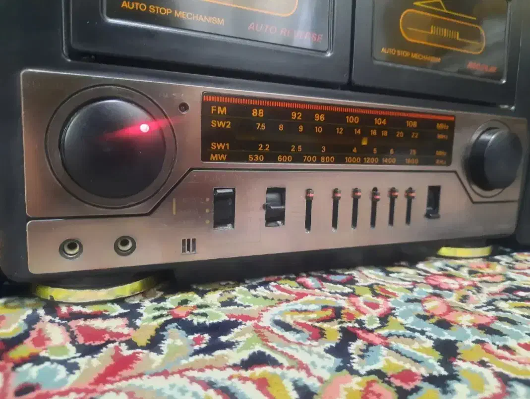 رادیو ظبط استریو سیلور در حدآکبند همراه با کارتون|سیستم صوتی خانگی|تهران, شهید فکوری|دیوار