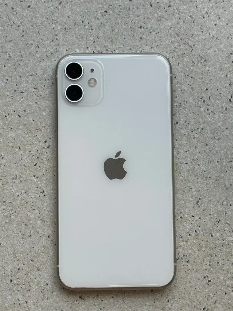 موبایل آیفون ۱۱ سفید|موبایل|تهران, جمهوری|دیوار
