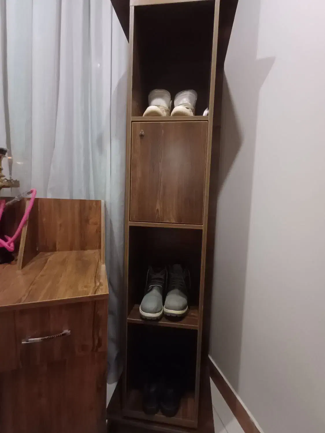 میزکامپیوتروصندلی.کمدوآینه قدی.کتابخونه چوبی|میز تحریر و کامپیوتر|مشکیندشت, |دیوار