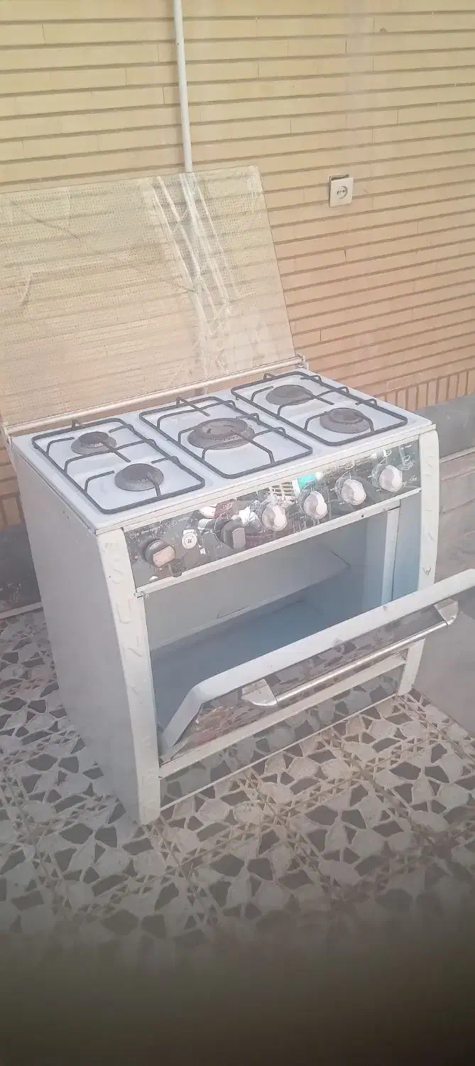 کاز ۵ شعله سا لم و تمیز|اجاق گاز و لوازم برقی پختوپز|کاشان, عربها|دیوار