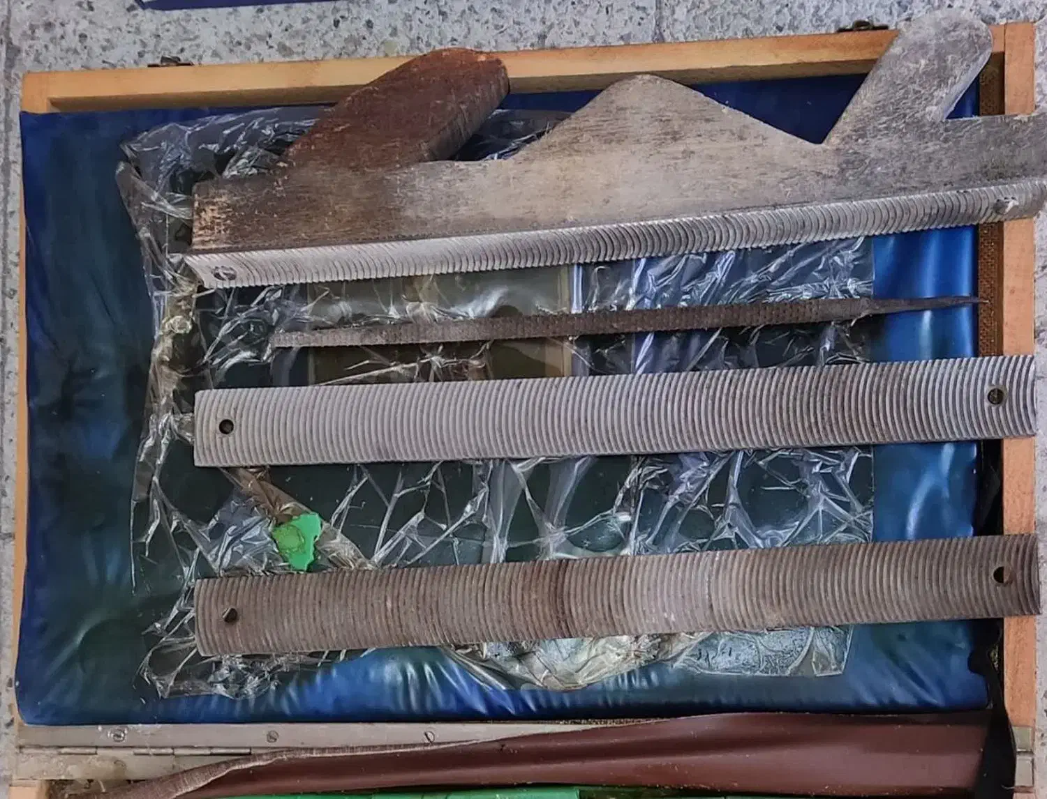 ابزار تراشکاری|ابزارآلات|کاشمر, |دیوار