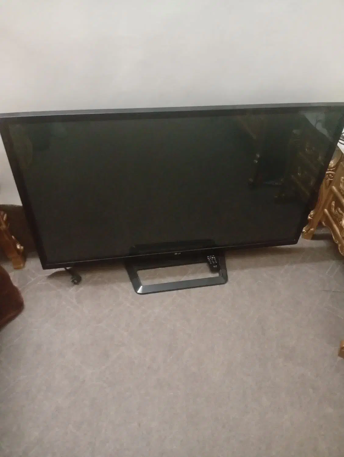 تلویزیون|تلویزیون و پروژکتور|اقبالیه, |دیوار