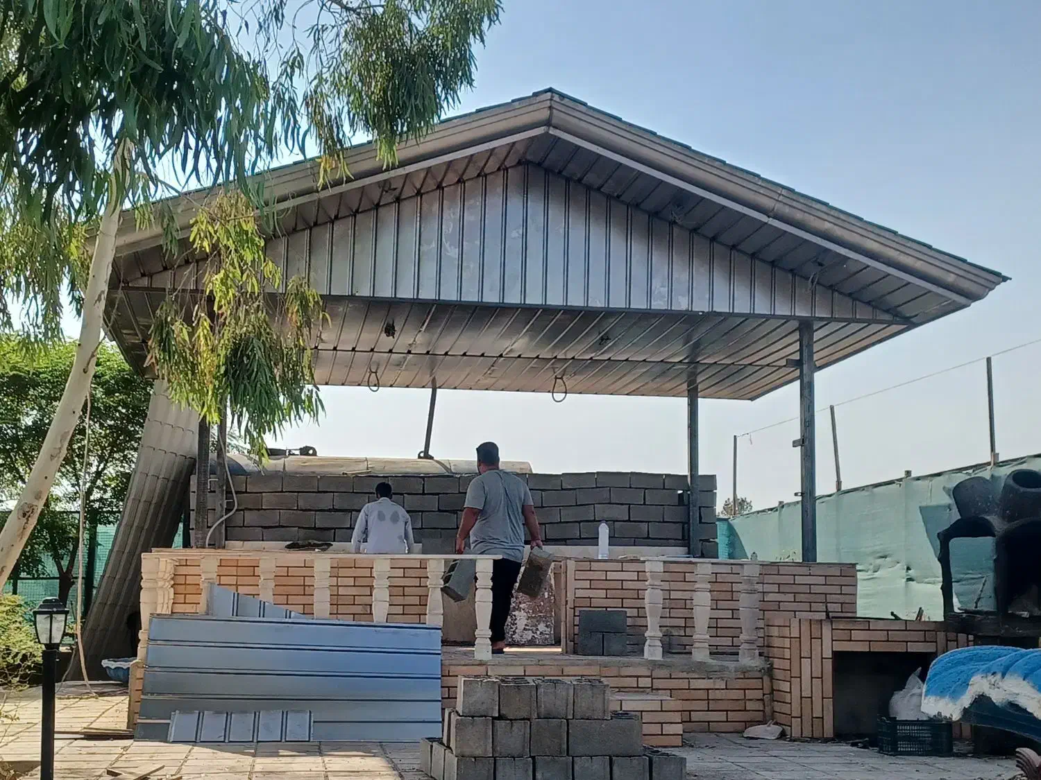 سقف شیروانی آلاچیق سردرب آردواز و تعمیرات|خدمات پیشه و مهارت|تهران, خزانه|دیوار