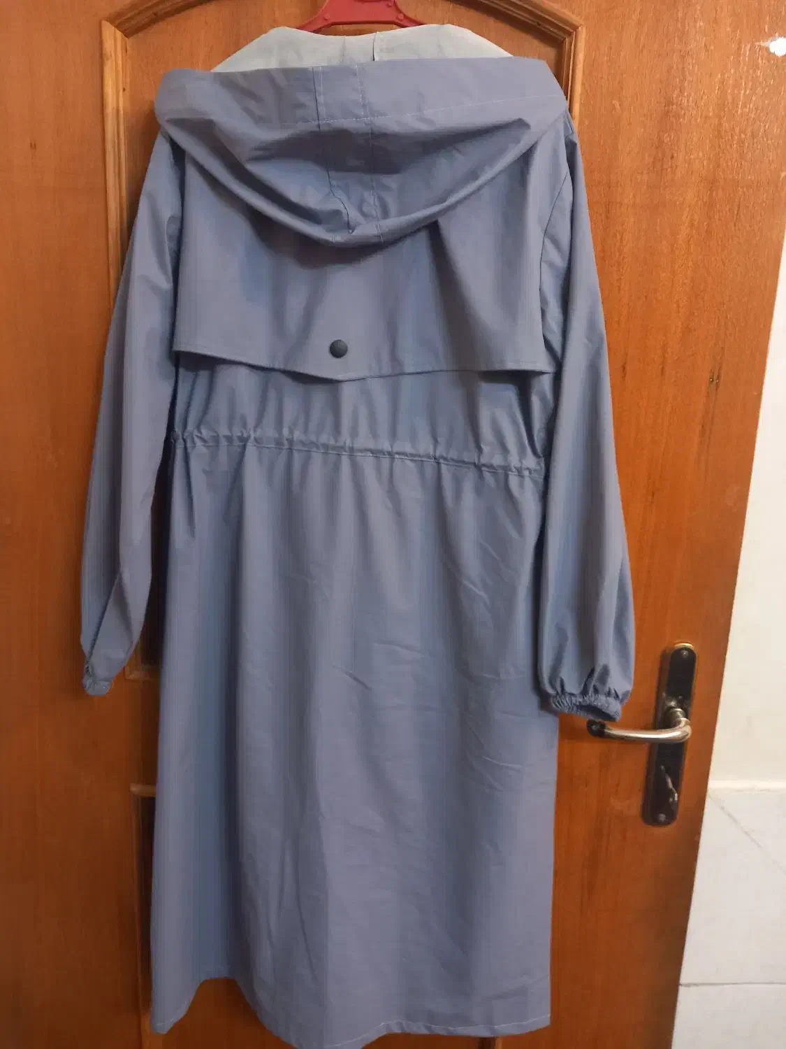 بارونی بلند|لباس|مبارکه, |دیوار