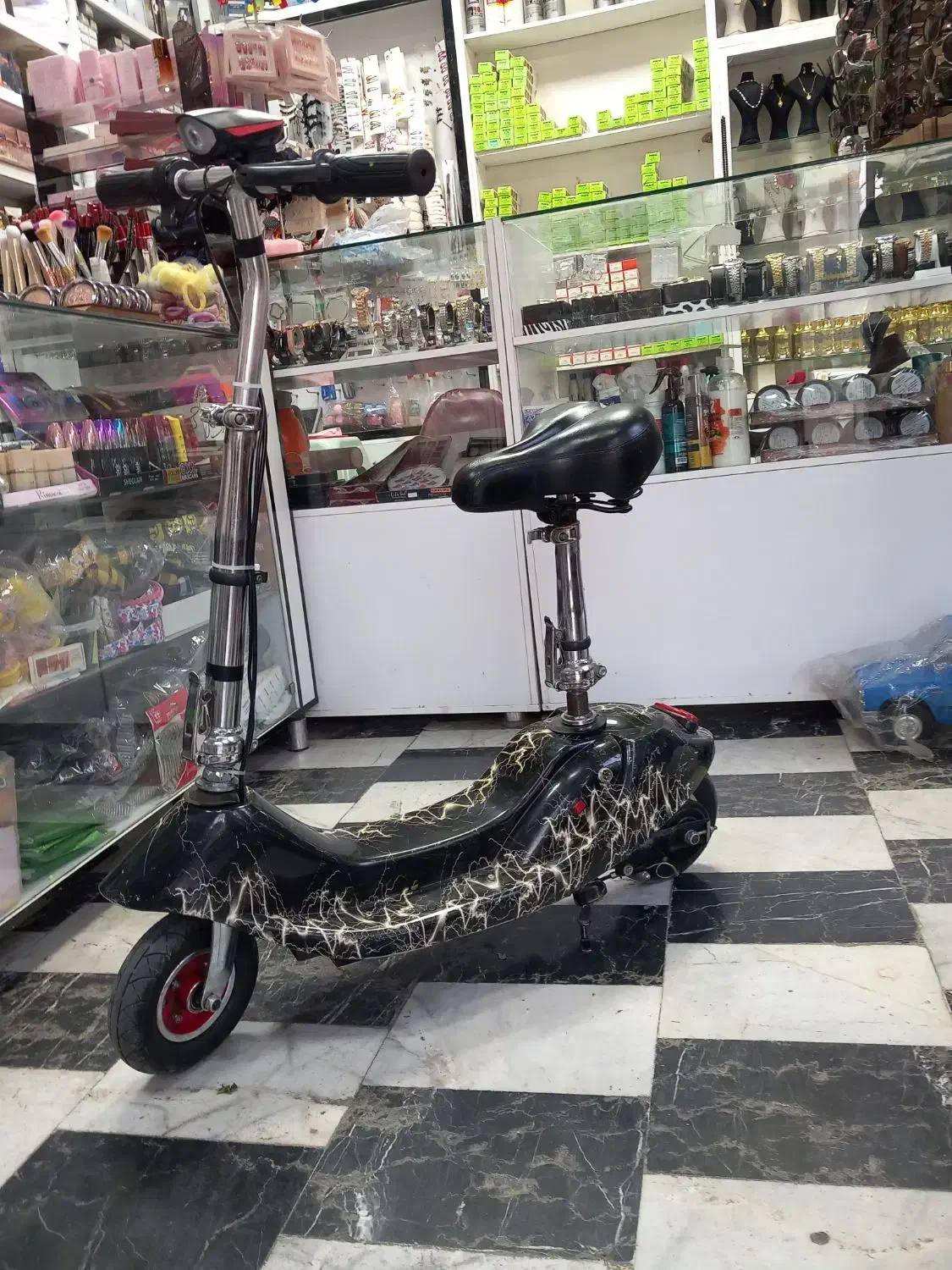 اسکوتر برقی|دوچرخه، اسکیت، اسکوتر|شهریار, شهرک بهاران (ویره)|دیوار