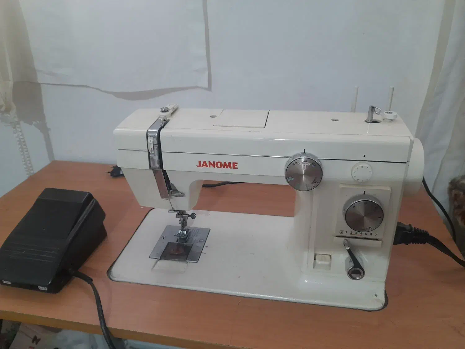 چرخ خیاطی|چرخ خیاطی و ریسندگی|شهرکرد, |دیوار