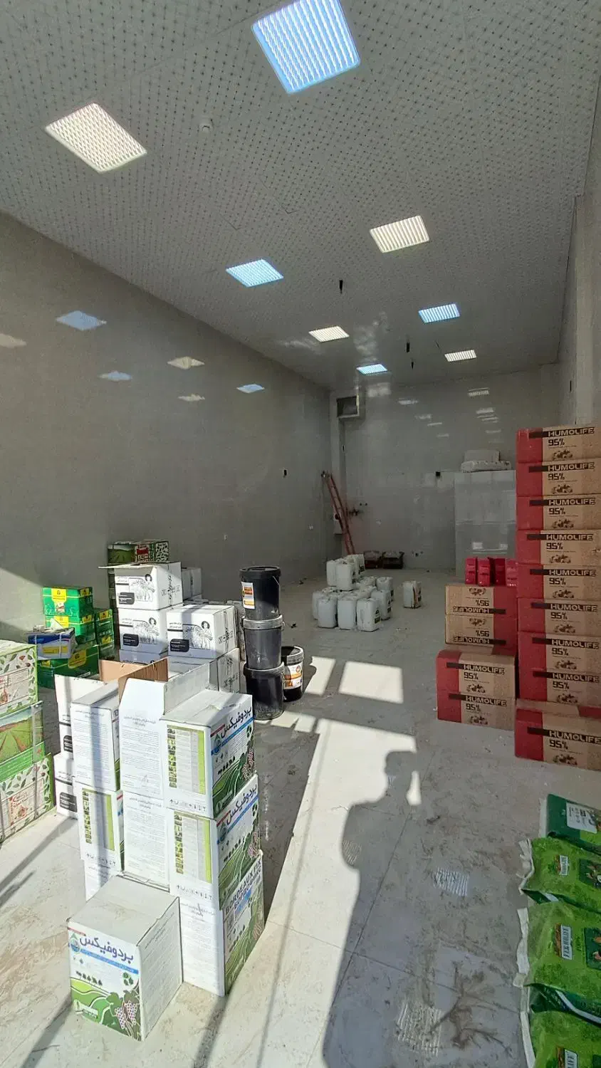 تجاری دائم ۸۵ متری/ فلکه خیام/ تاپ لوکیشن|اجارهٔ مغازه و غرفه|نیشابور, مدرس|دیوار