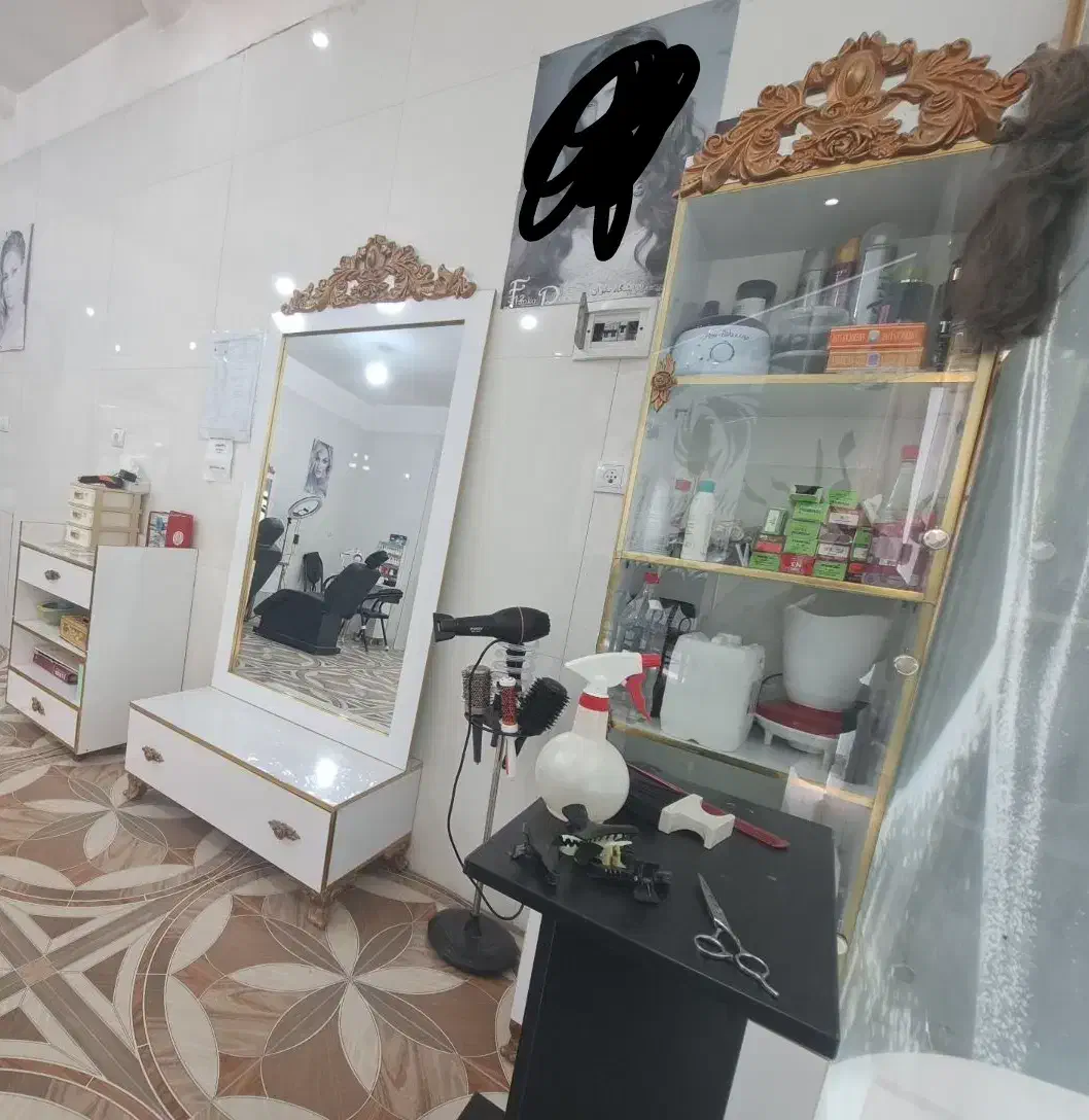 لوازم آرایشگاه زنانه در حد نو|آرایشگاه و سالن‌های زیبایی|بیجار, |دیوار