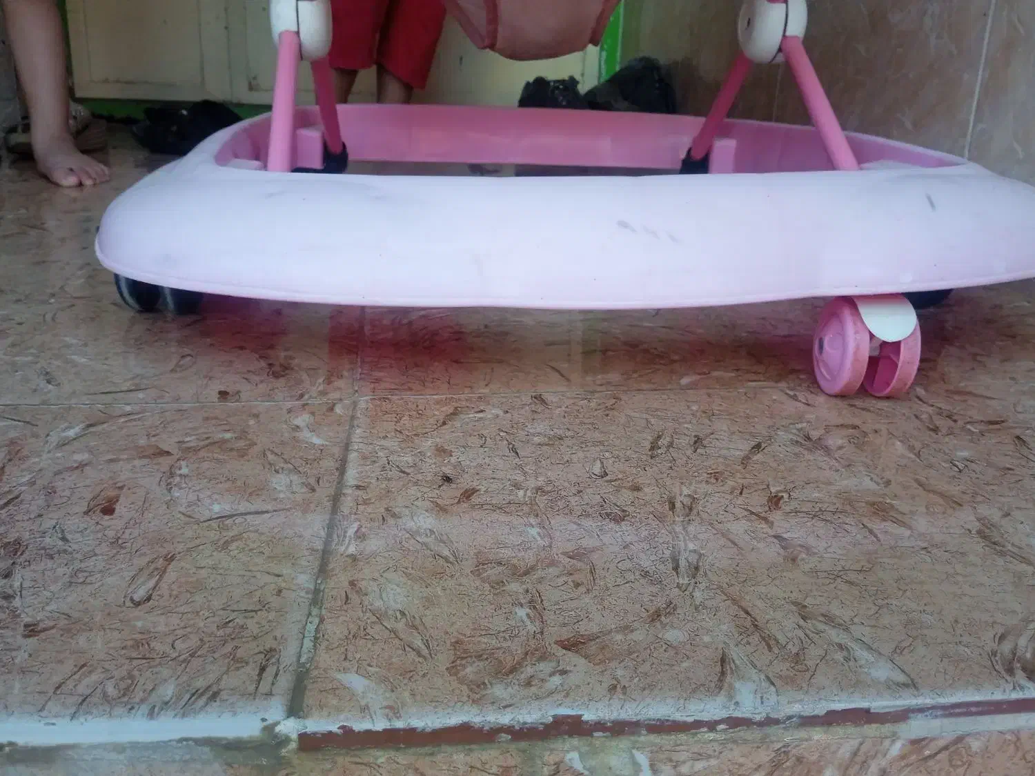 روروعک درکاکی|اسباب و اثاث بچه|کاکی, |دیوار