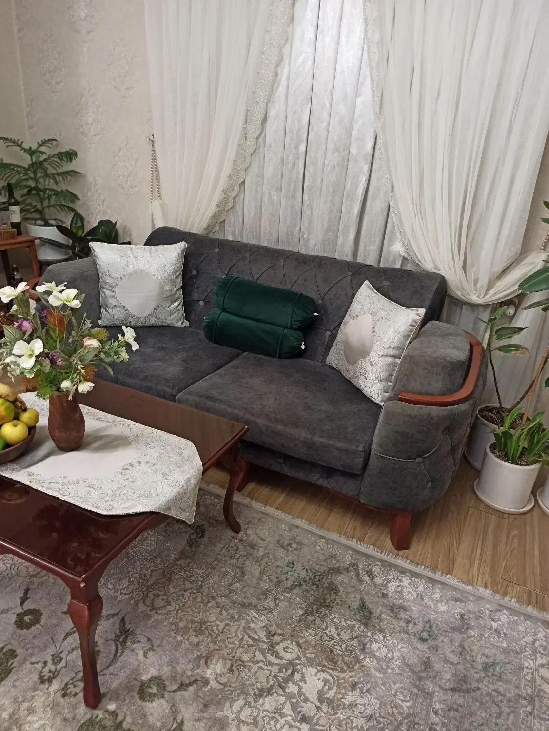 مبل چستر 8نفره به همراه چهار صندلی تک|مبلمان خانگی و میز عسلی|پاکدشت, پاکدشت (مامازند)|دیوار