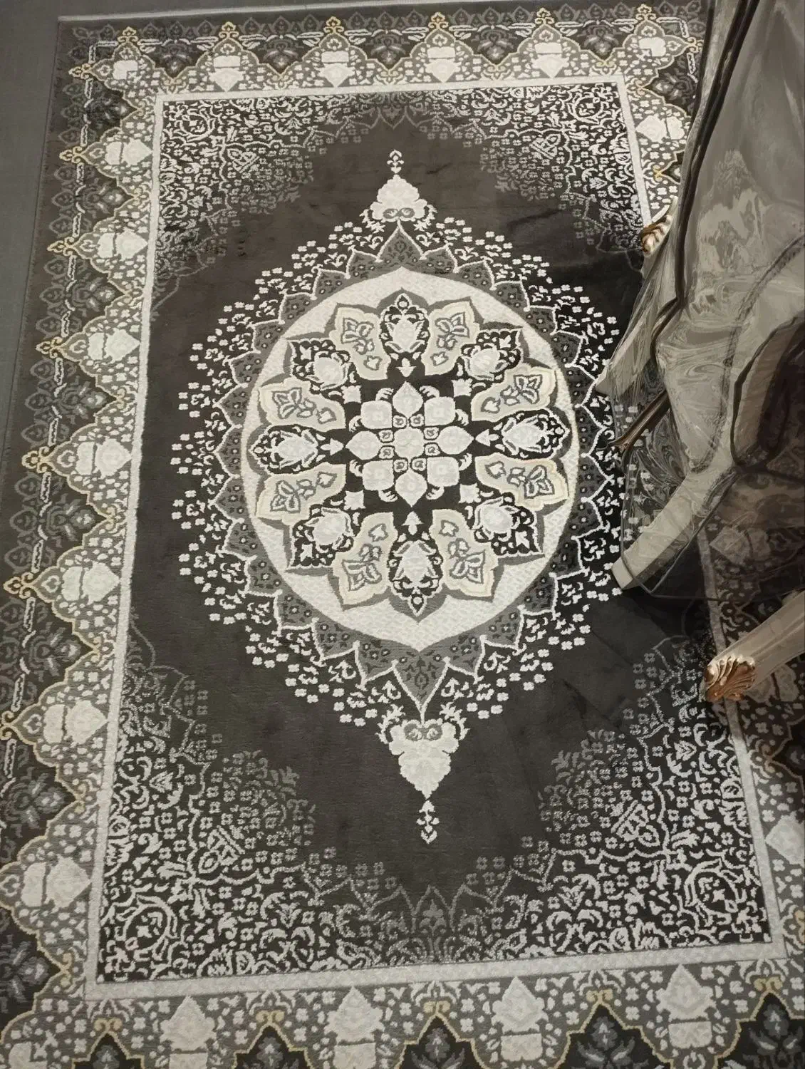 فرش|فرش|رباط‌کریم, کیکاور|دیوار