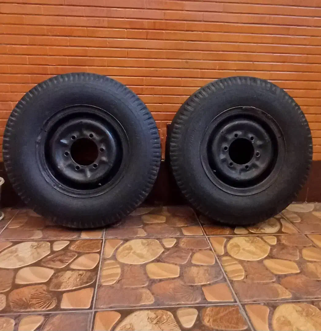 لاستیک جلو نیسان|قطعات یدکی و لوازم جانبی|شاهین‌شهر, شهرک گلدیس|دیوار