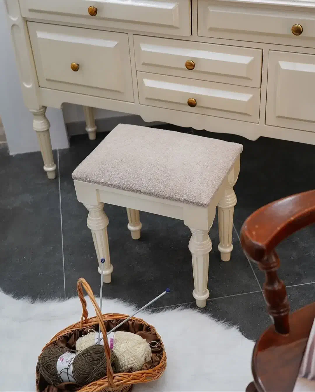 سویس خواب دونفره|تخت و سرویس خواب|اهواز, زیتون کارگری|دیوار