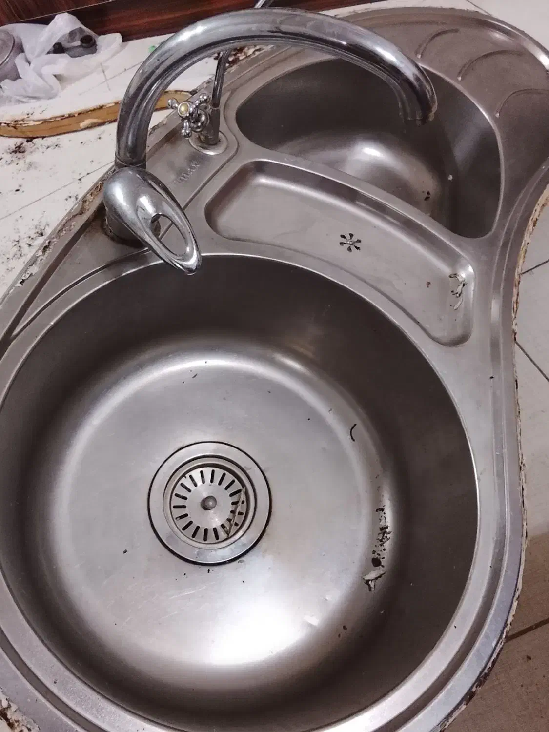 سینگ ظرفشویی|آب‌چکان و نظم‌دهنده ظروف|رشت, کوی طالقانی|دیوار