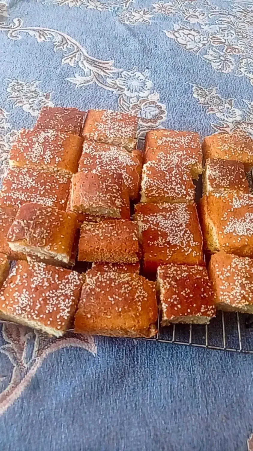 کیک تختهای خونگی|خوردنی و آشامیدنی|فولادشهر, B1|دیوار