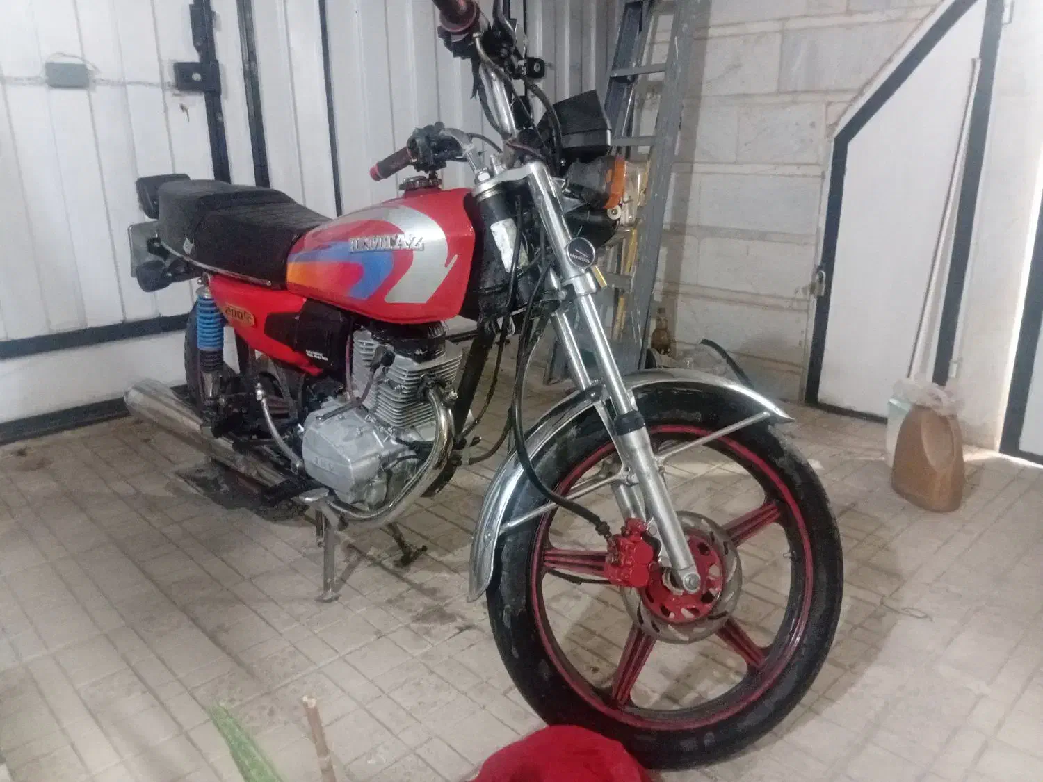 موتور سیکلت ۹۳،مدل ۲۰۰|موتورسیکلت|نجفآباد, شهدای غربی|دیوار