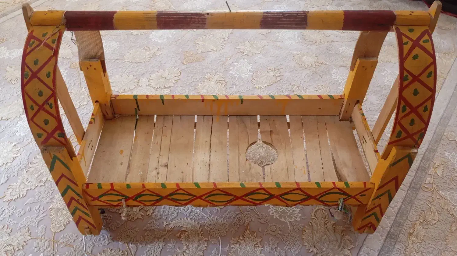 تهته یا همون گهواره بچه دست ساز در حد نو|تخت و سرویس خواب|یاسوج, |دیوار