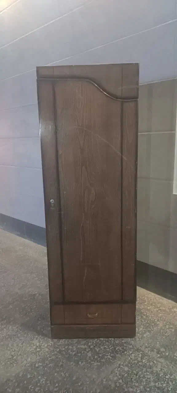 کمد چوبی|جاکفشی، کمد، دراور|آران و بیدگل, |دیوار