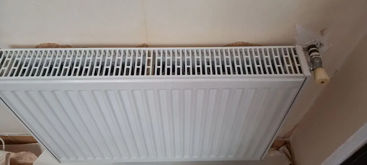 یک عدد رادیاتور درحد نو|آبگرمکن، پکیج، شوفاژ|رشت, کوی بیانی|دیوار