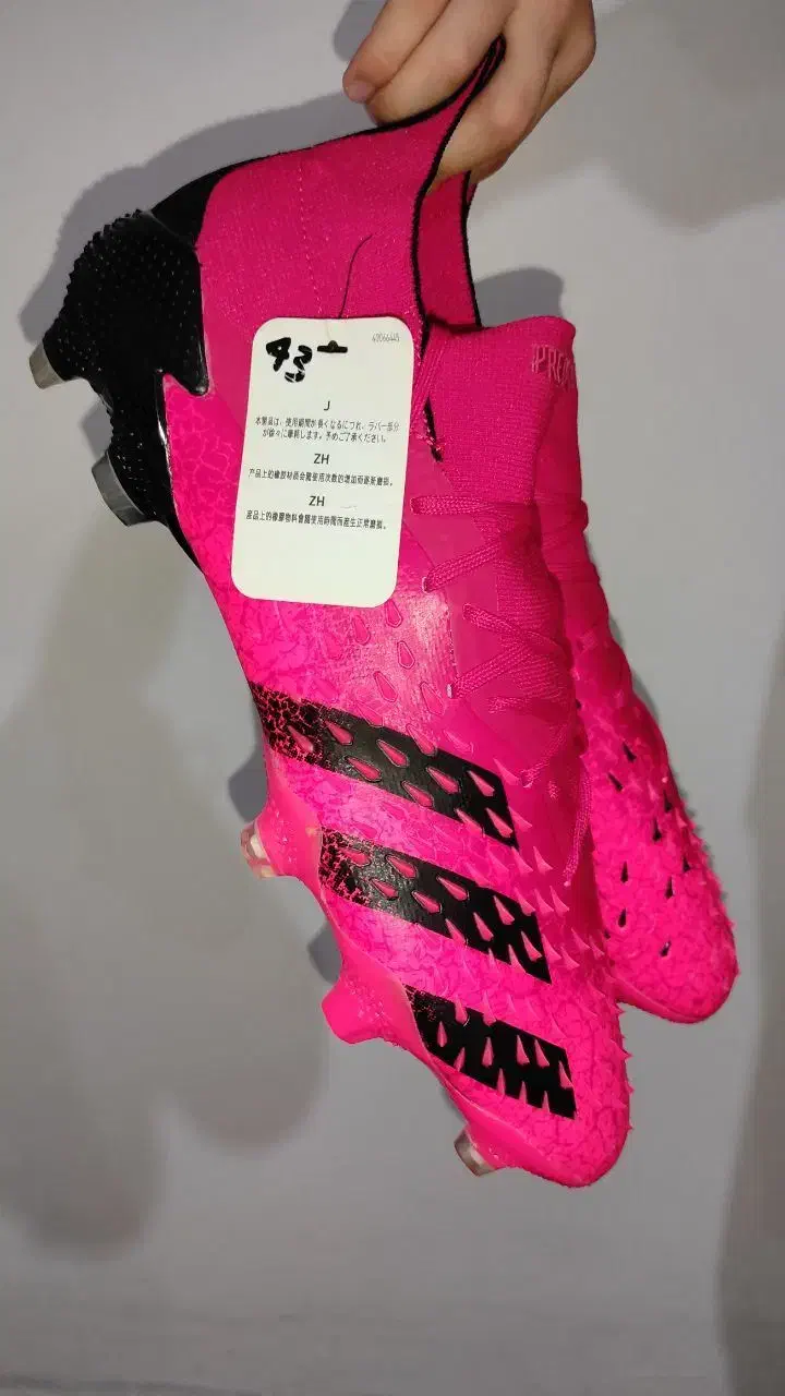 استوک در حد|کیف، کفش، کمربند|گنبد کاووس, |دیوار