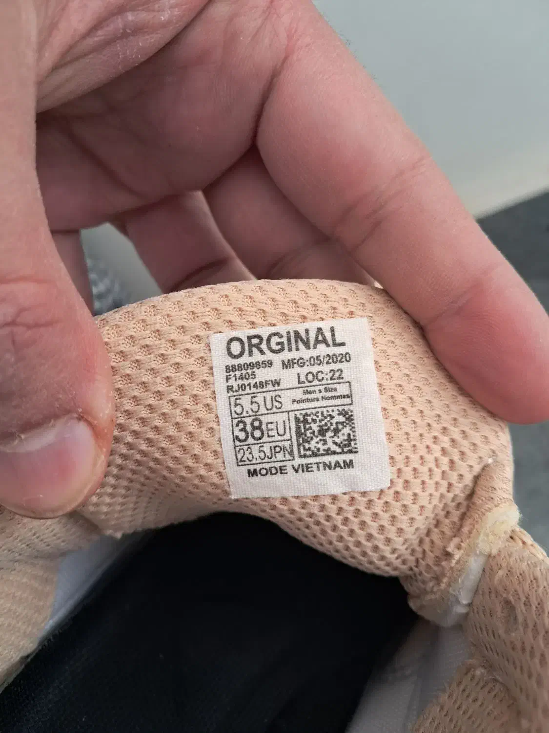 کتونی v2kدخترانه|کیف، کفش، کمربند|اهر, |دیوار